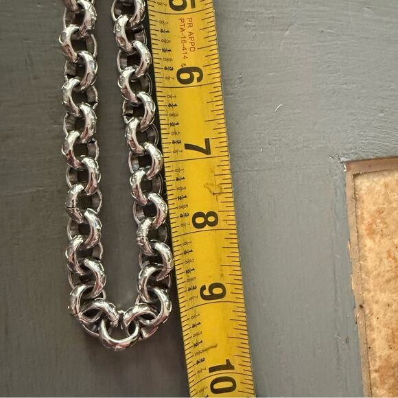 Sabika Silver Tone Chainlink Necklace - Picture 6 of 9